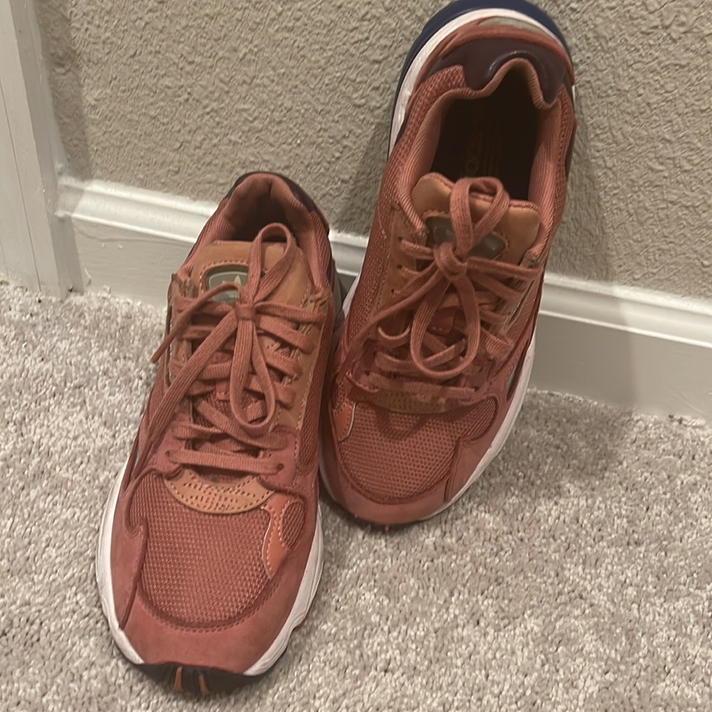 adidas - Picture 3 of 3